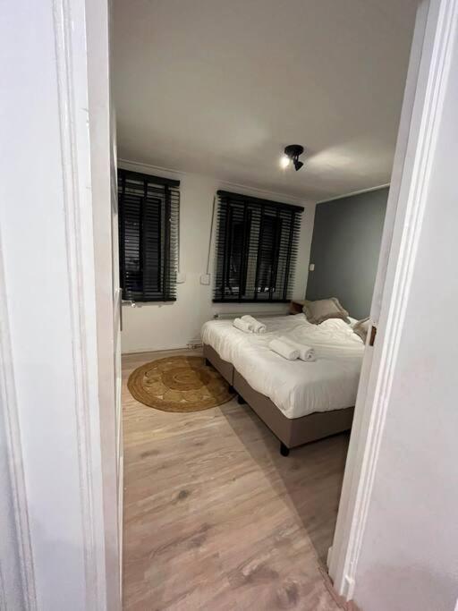 Gezellig Appartement, Gerenoveerd Eind 2022 Tilburg Bagian luar foto